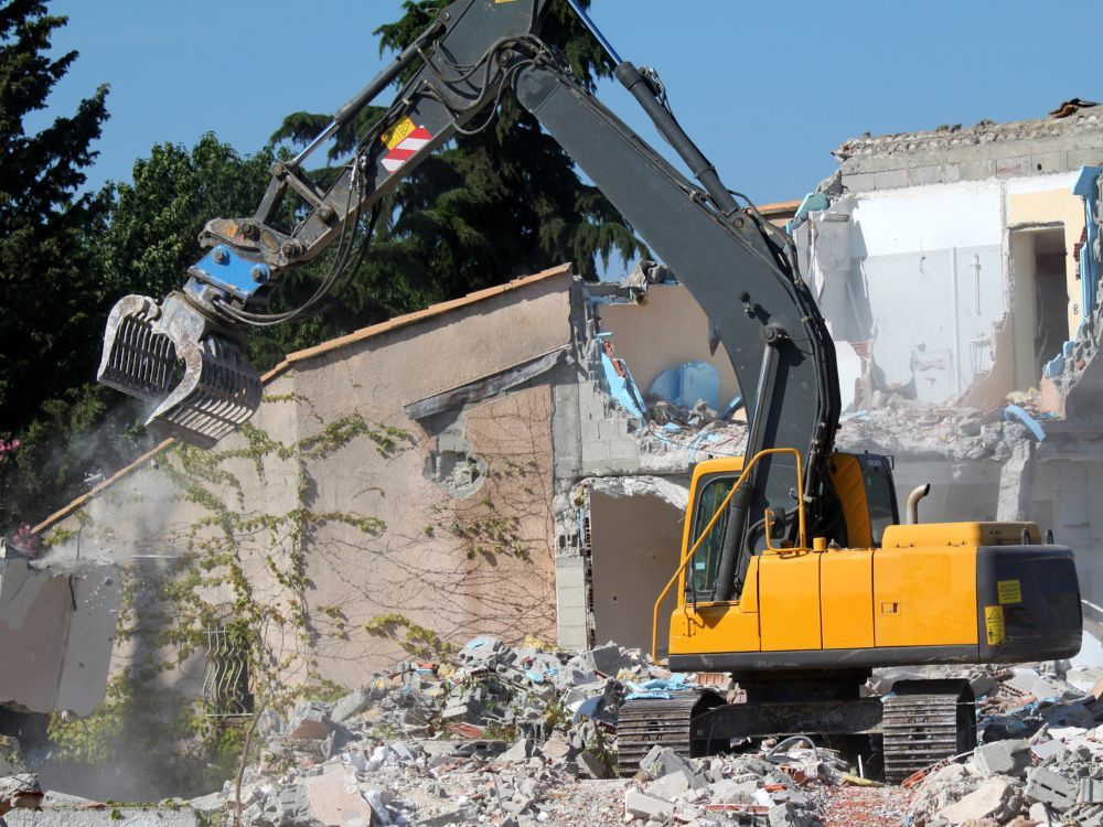 Démolition réalisé par maçon Lille 59.